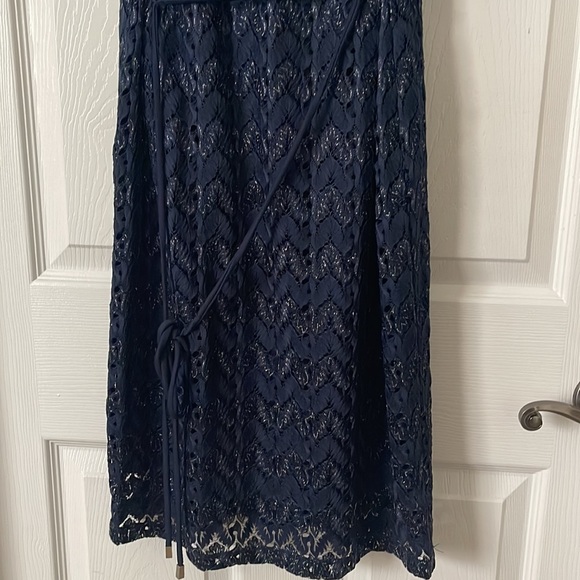 Beautiful Navy cocktail dress. - Picture 4 of 6